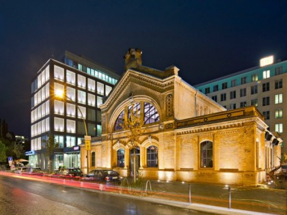 Photo: Nordbahnhof Two Buddhas